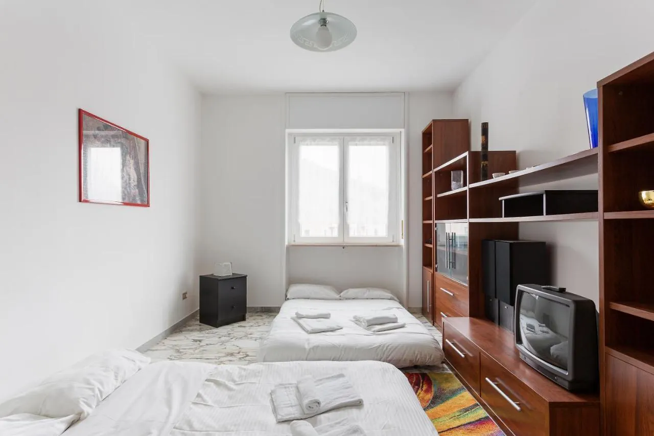 Futon In The House - Milano Apartment Italy